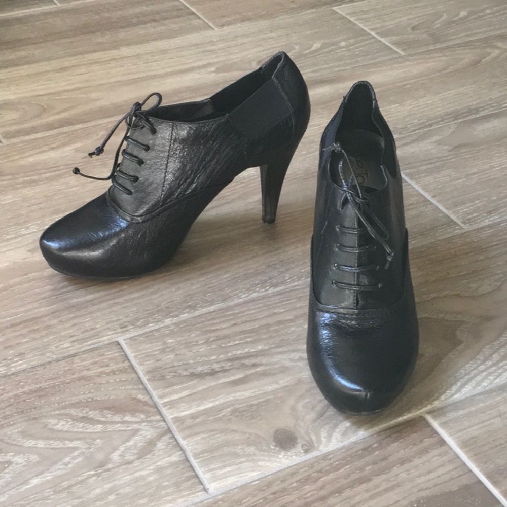 💯 Genuine Leather Me Too  Platform Ankle Booties